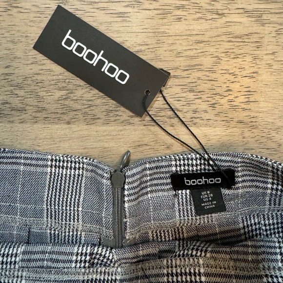 NWT Boohoo WOVEN FLANNEL PLEATED TENNIS SKIRT - Picture 5 of 7